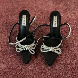 Women’s Steve Madden wrap around heels